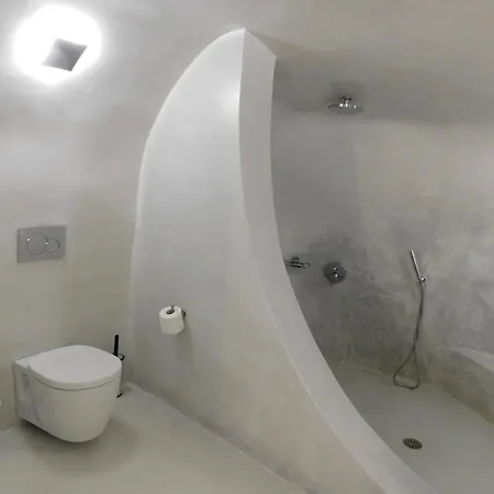 Vibrant Vertex Rooms- Center Appartement