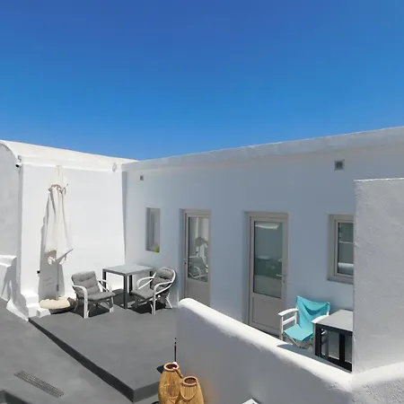 Vibrant Vertex Rooms- Center Apartment Fira (Santorini)