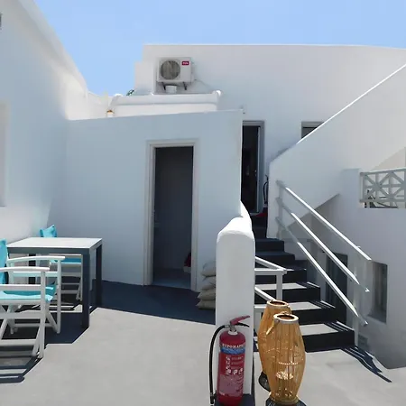 Vibrant Vertex Rooms- Center * Fira (Santorini)